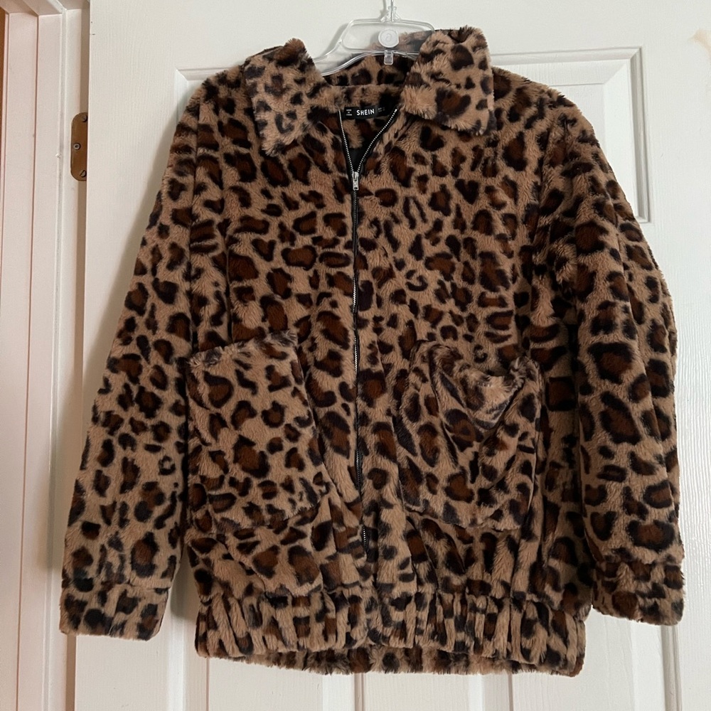 SHEIN Leopard Fur Jacket